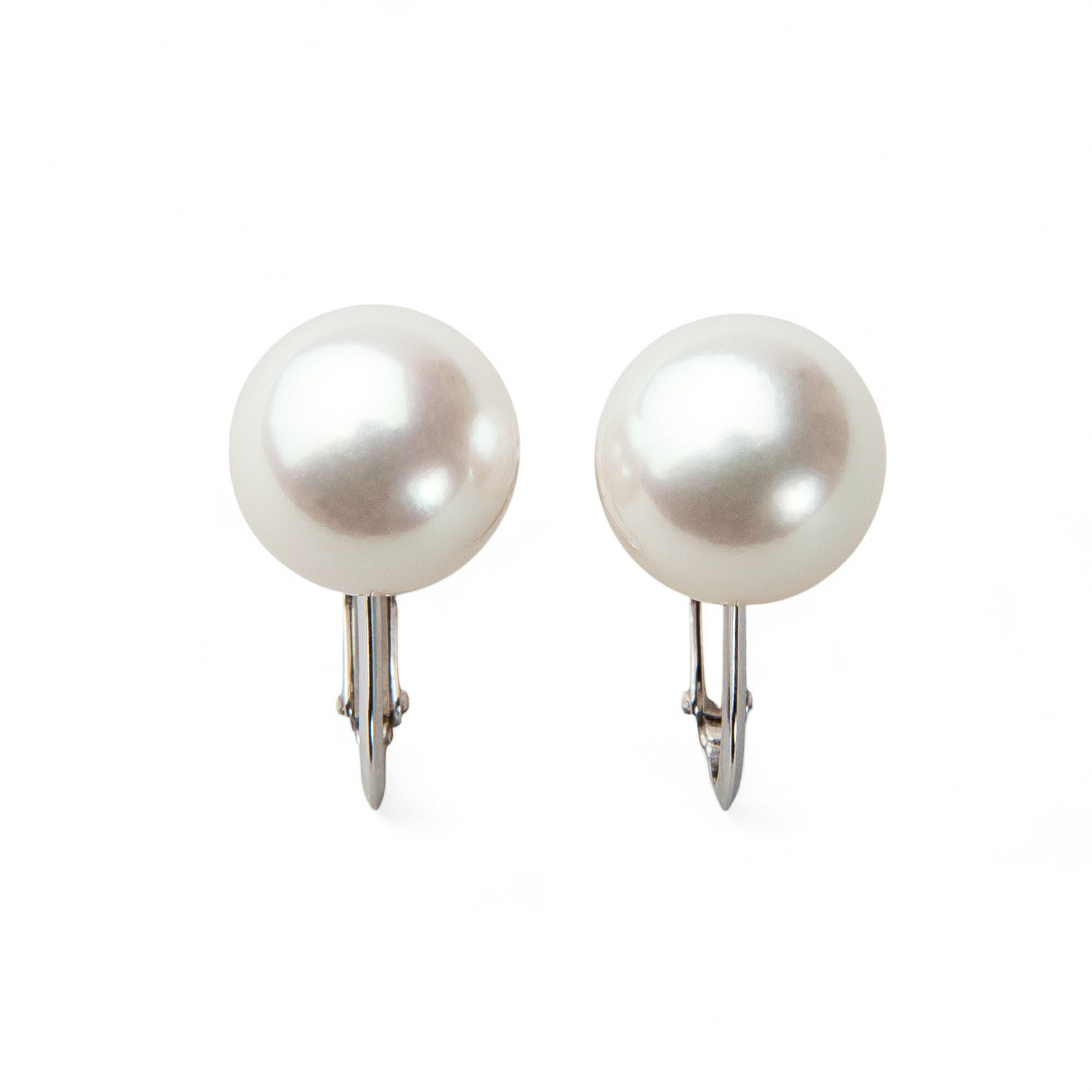 オーロラ花珠真珠 イヤリング8.5-9.0mm K14WG | 花珠真珠ピアス