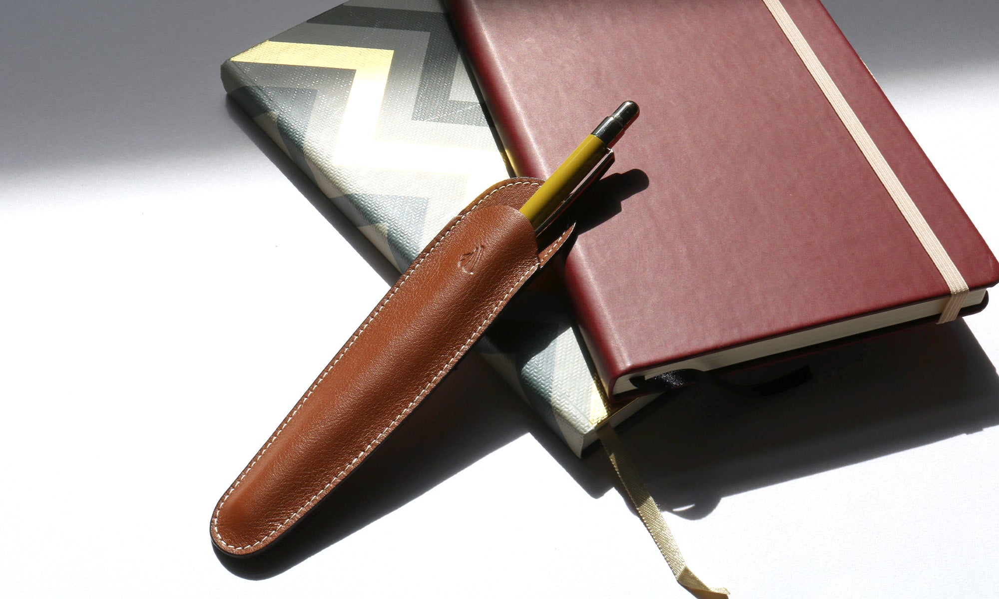 ペンケース ベージュ / 1本差し 大 シャムレザー | Pellepenna GOODS