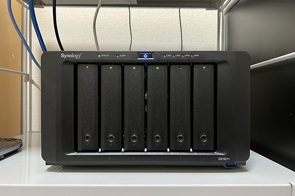 外付けハードディスク・ドライブ Synology NAS DS1621+ 外付け