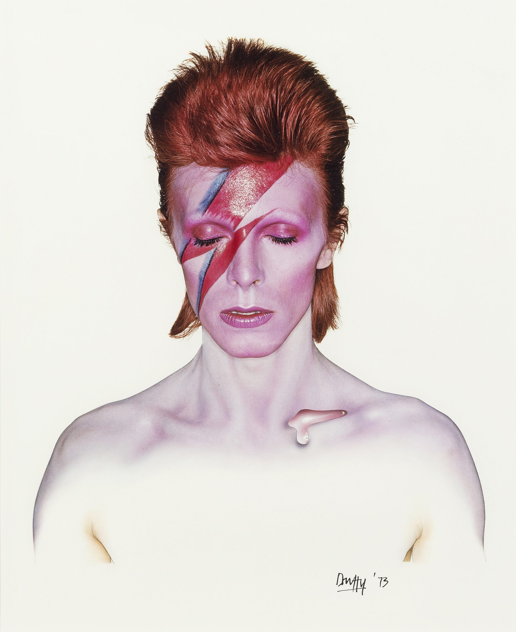 This Iconic David Bowie Album Cover Just Made Auction History