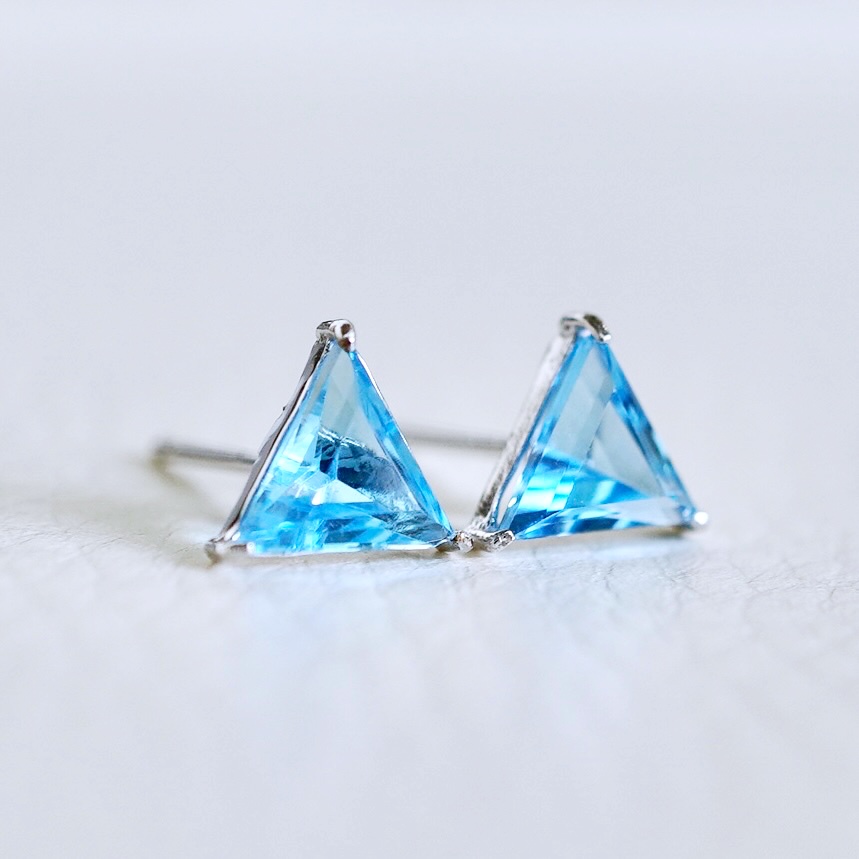 K14WGフープピアス 青いストーン付き 楽天市場】ブルーストーン フープ