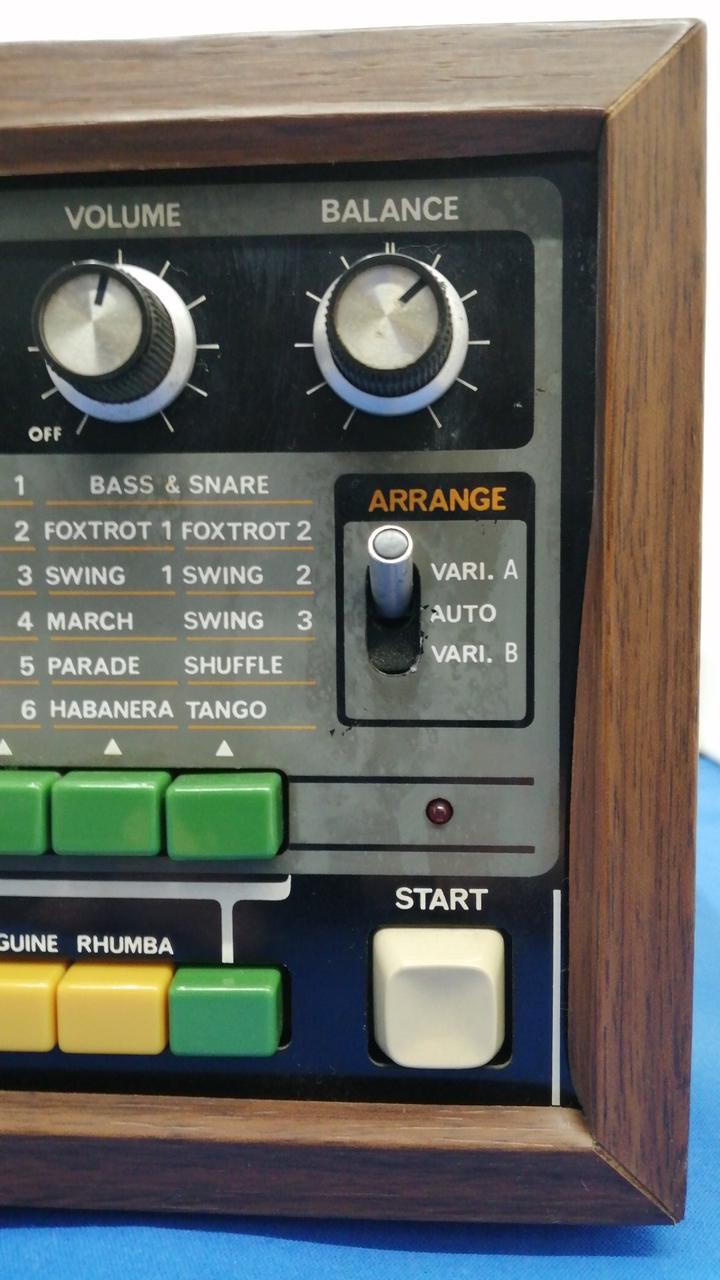ROLAND ローランド TR-66 リズム アレンジャー