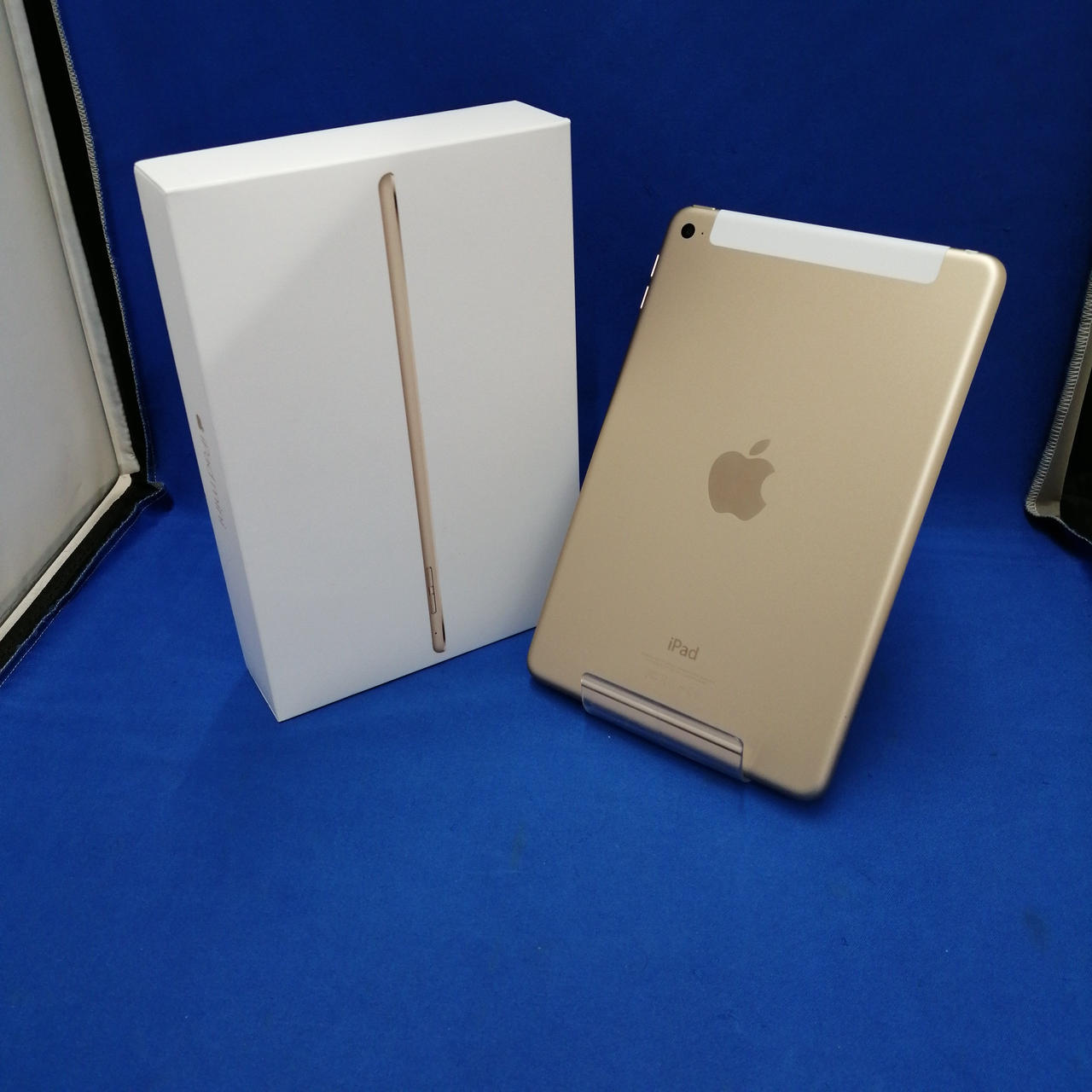 品〕 iPad Air 2 16GB ゴールド MH1C2J／A オンライン au【258】 中古