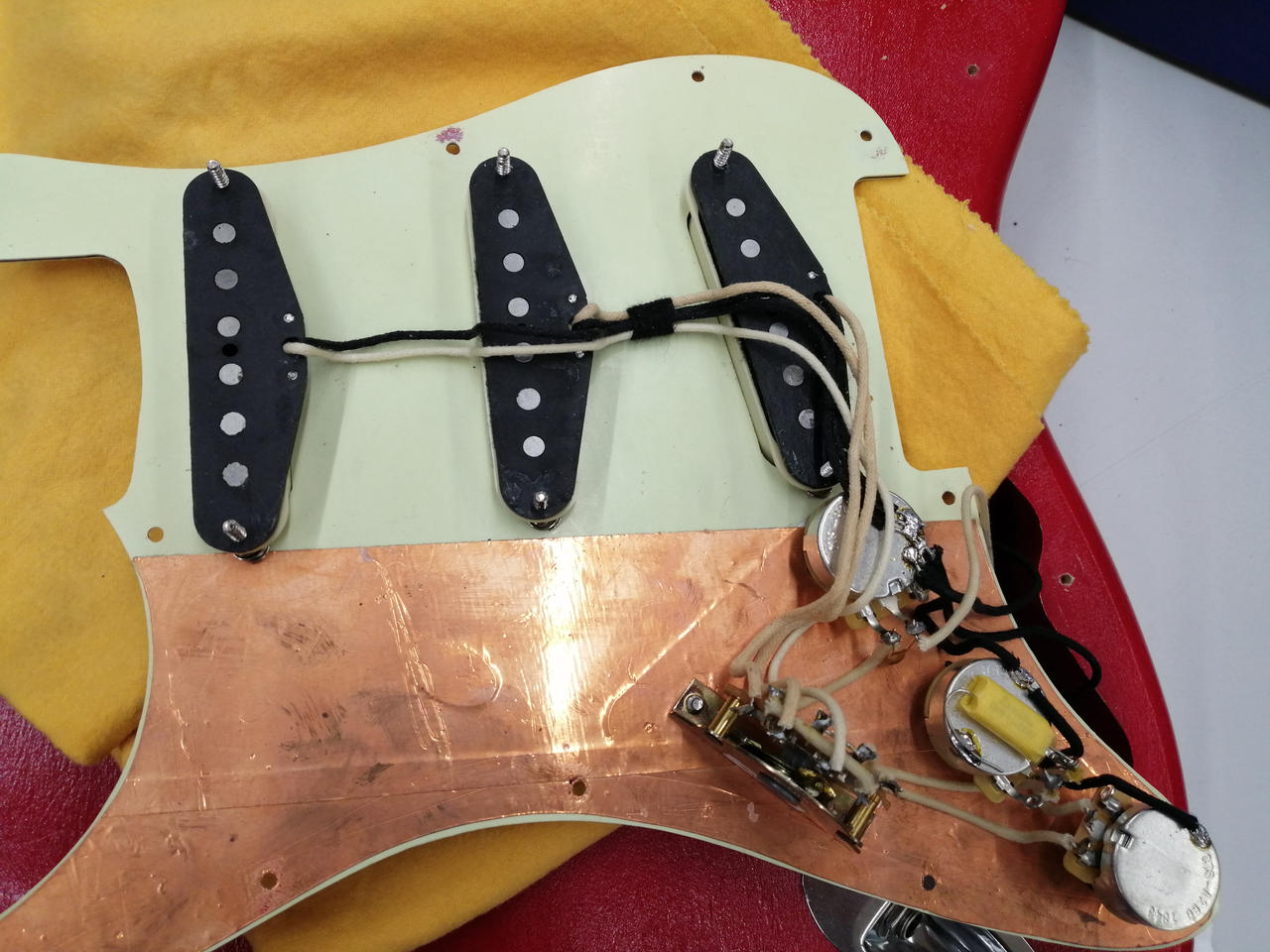 日*4様 〚中古楽器〛クラフトマン エレキギター /ストラトキャスター