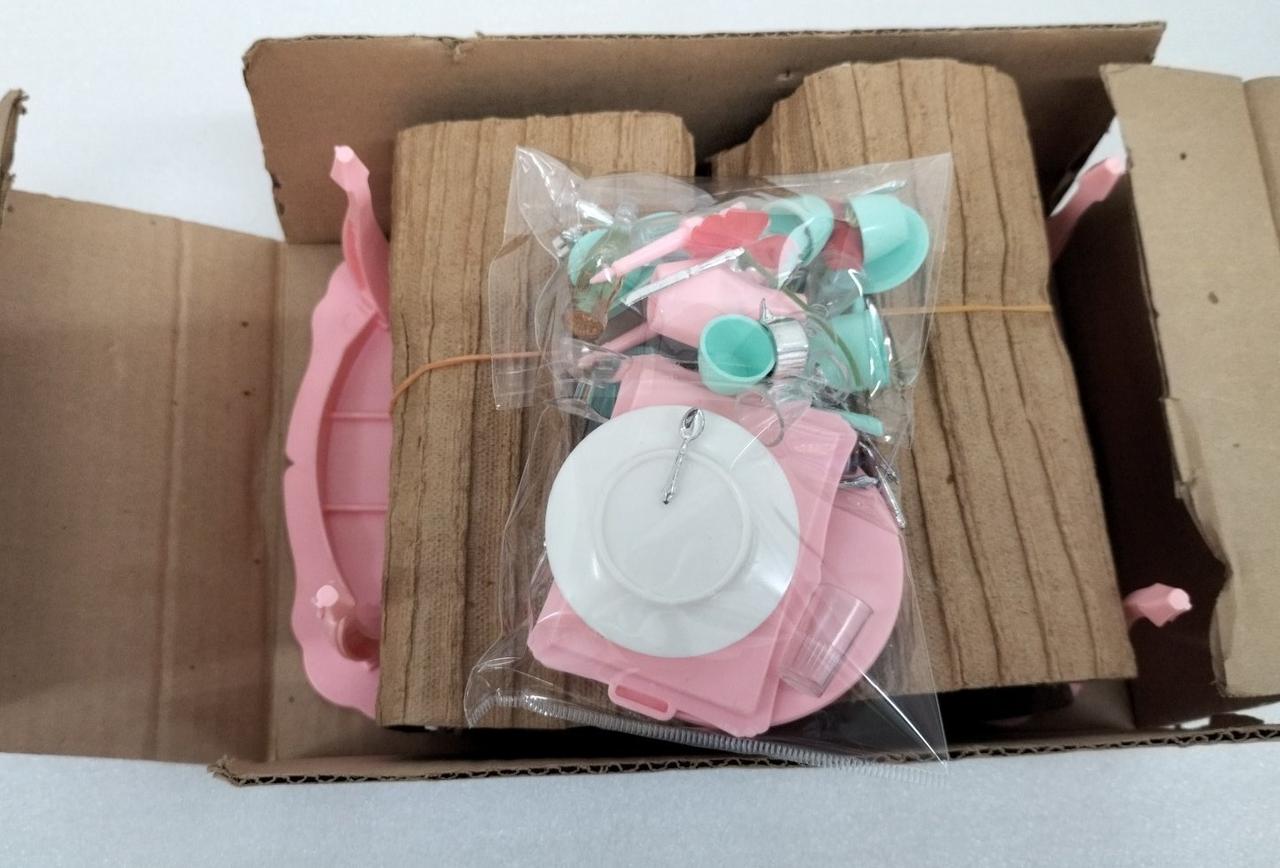 2代目りかちゃんダイニングテーブルの付属品