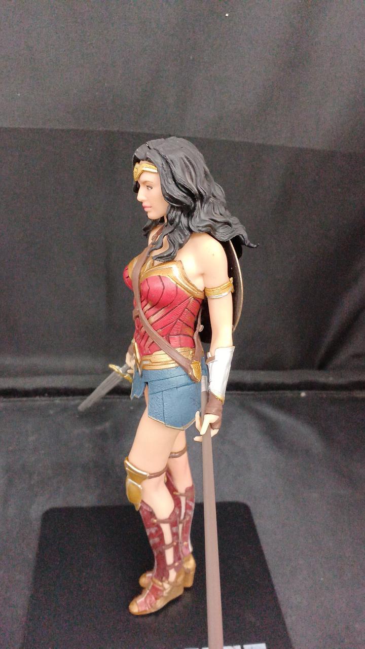 ワンダーウーマン スタチュー 開封済中古品 ワンダーウーマン