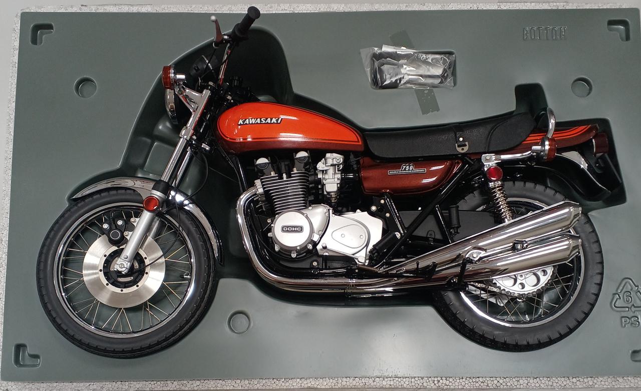 希少！！ オートアート 1/6 カワサキ 750RS Z2