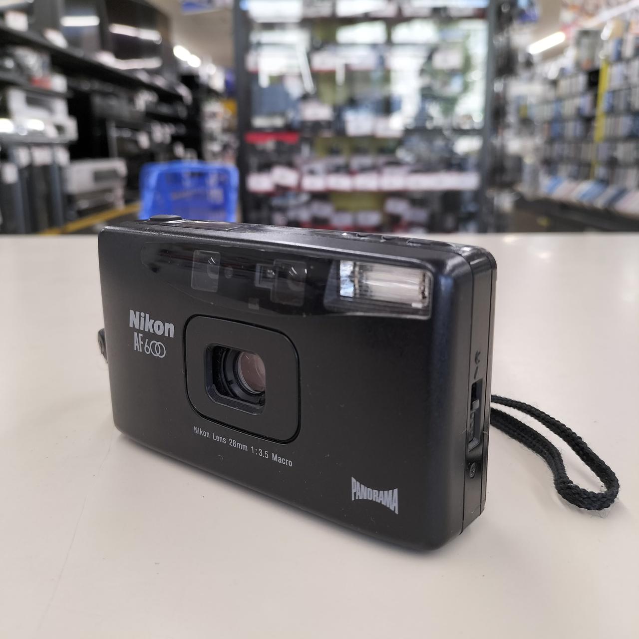 Nikon AF600 フィルムカメラ 28mm Nikon AF600 フィルムカメラ 28mm