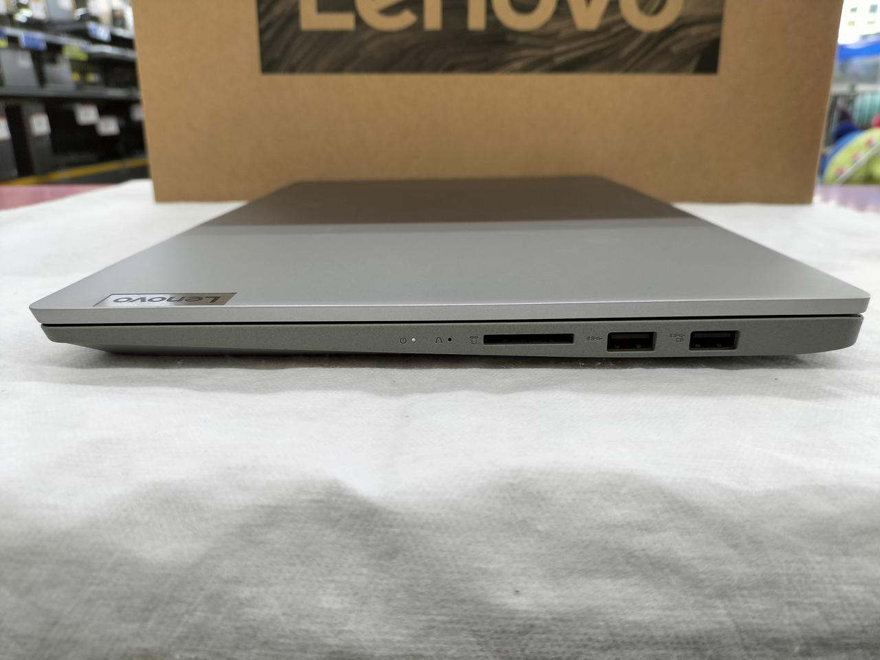 Lenovo Ideapad 330 i3 ノートPC 本体 専用箱付き 【公式通販】