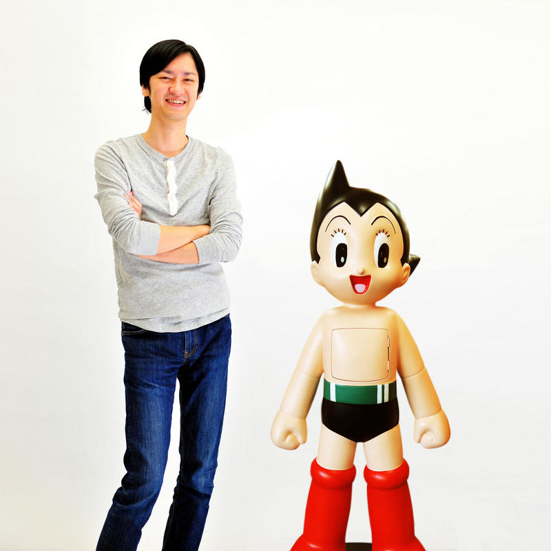 アトム 等身大フィギュア 約150cm アトム 等身大フィギュア 約150cm