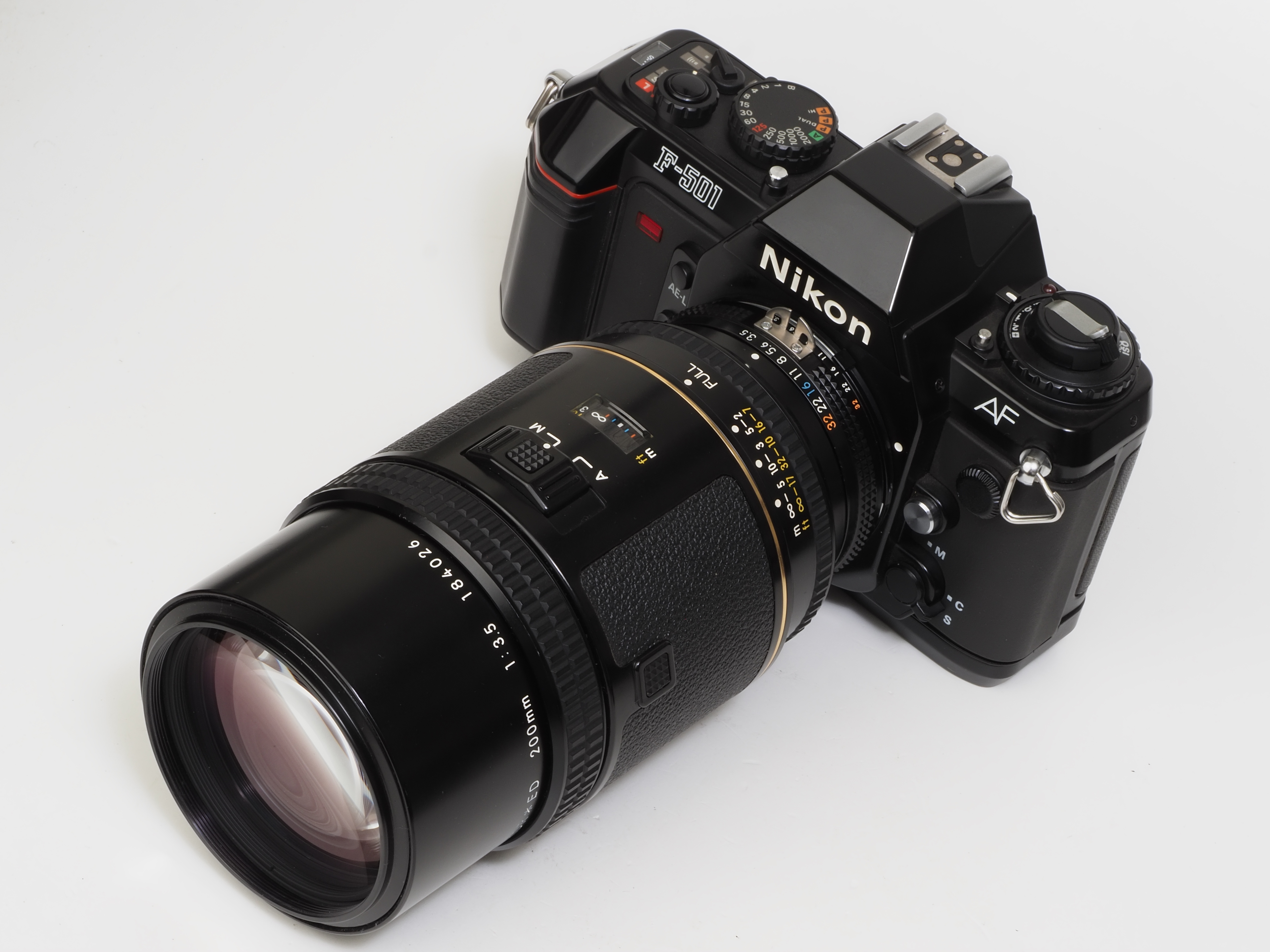 赤城耕一：第40回 ニコン初の本格派AF一眼レフ！ 「ニコンF-501