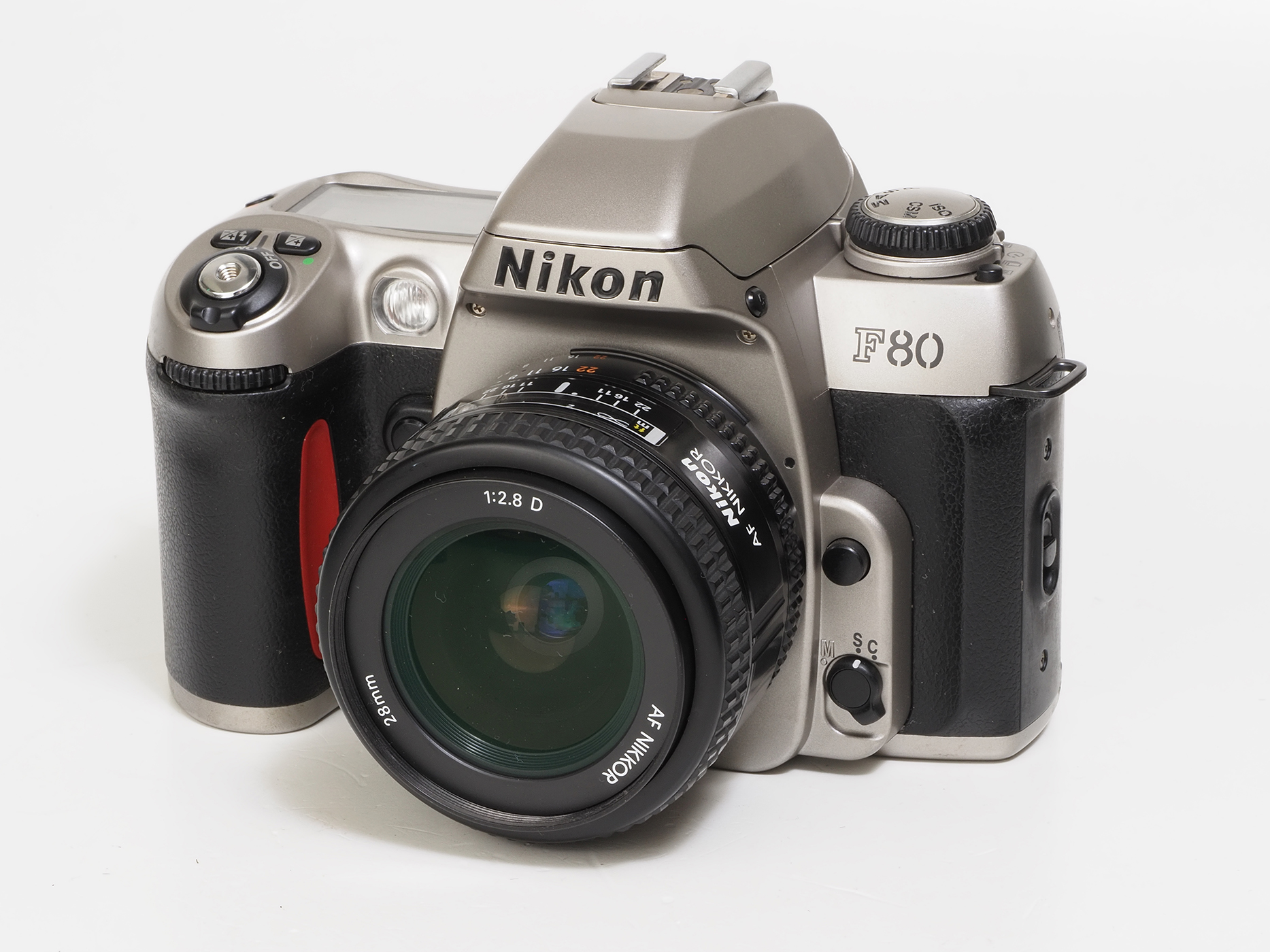 ニコン Nikon F80 35-70mm フィルムカメラ Nikon F80 + AF NIKKOR 35