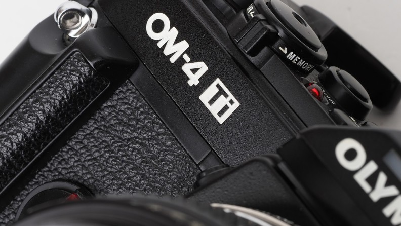 OLYMPUS OM-4 Ti チタンカラー ボディ シャッター下りません OLYMPUS