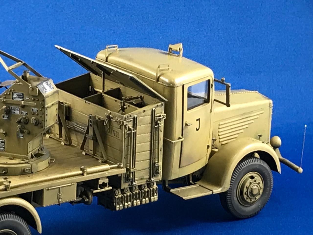 Armorama :: AFV Club 1:35 AFV Club Bussing-NAG 4500 Review