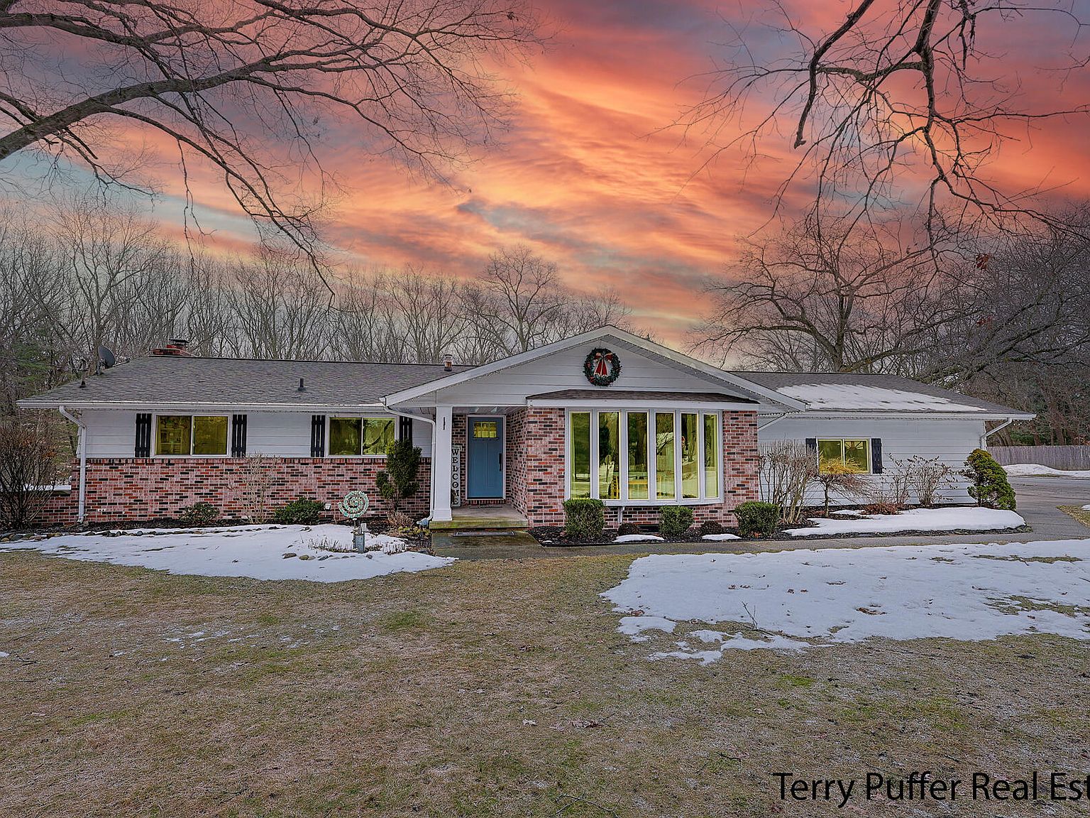 18736 N Fruitport Rd, Spring Lake, MI 49456 | Zillow