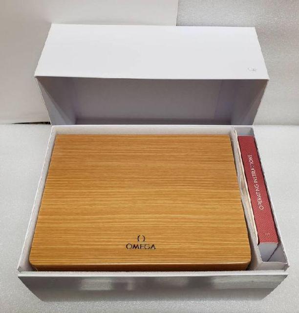 OMEGA オメガ BOX 時計ケース 空箱48個 25kg OMEGA オメガ BOX 時計