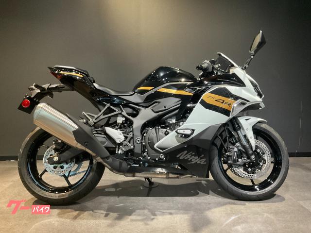 カワサキ Ninja ZX−4R SE (ホワイトM) 新車(在庫あり