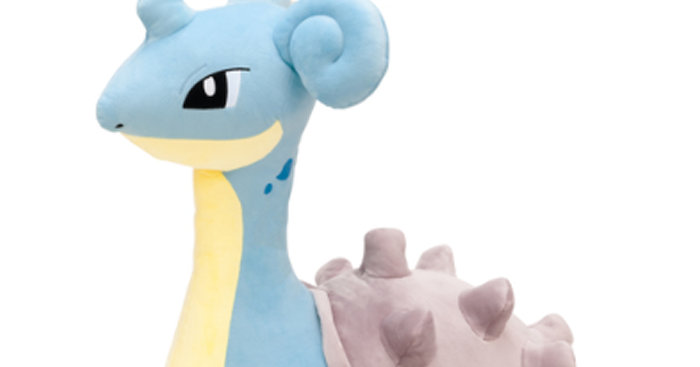 ラプラスの超ビッグサイズぬいぐるみ登場。背中に乗れるぐらいの大きさ