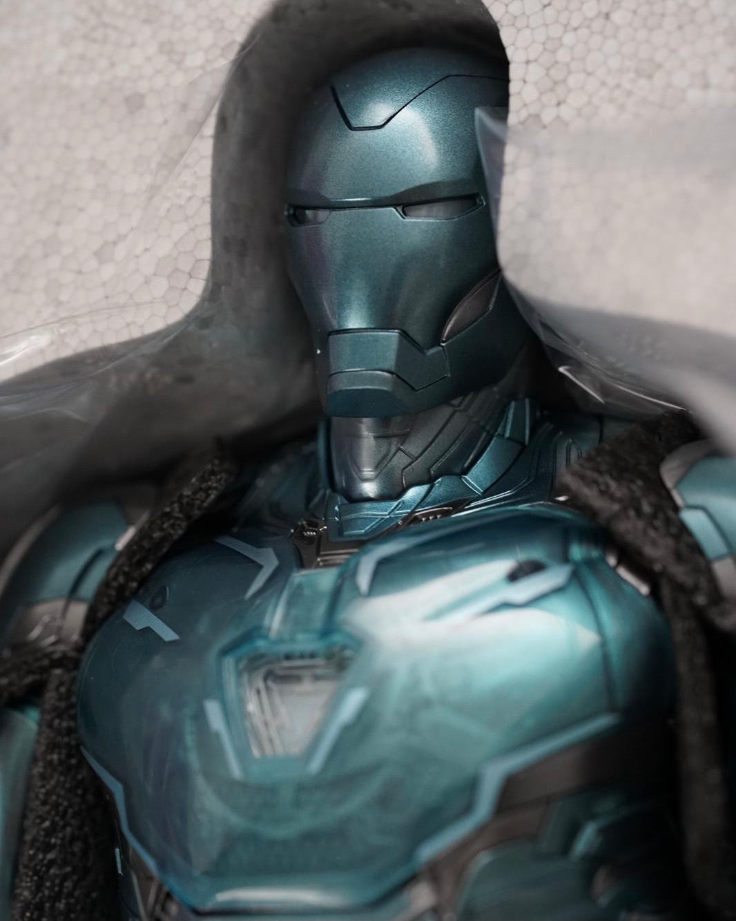 ホットトイズ MMS646D45 アイアンマン・マーク85 ホログラフィック