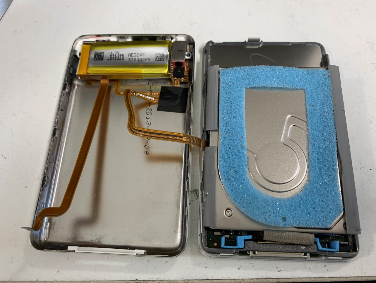 iPod Classic 第5.5世代SSD化256GB スケルトン電池新品 iPod Classic