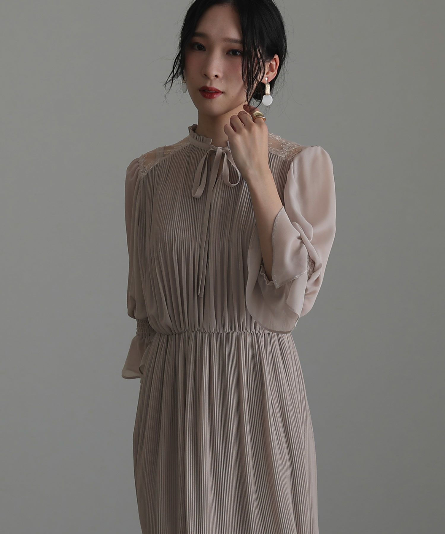 ショルダーレース切り替えシフォンプリーツワンピース【237221638