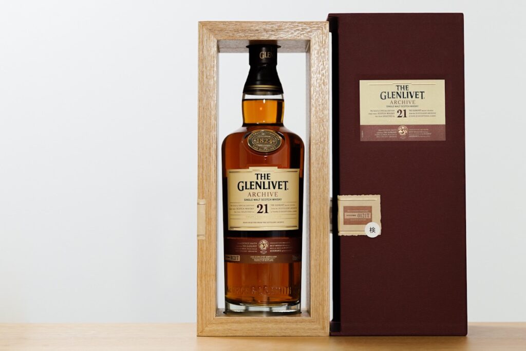 古酒】ザ グレンリベット アーカイブ 21年 箱入り 【公式通販】