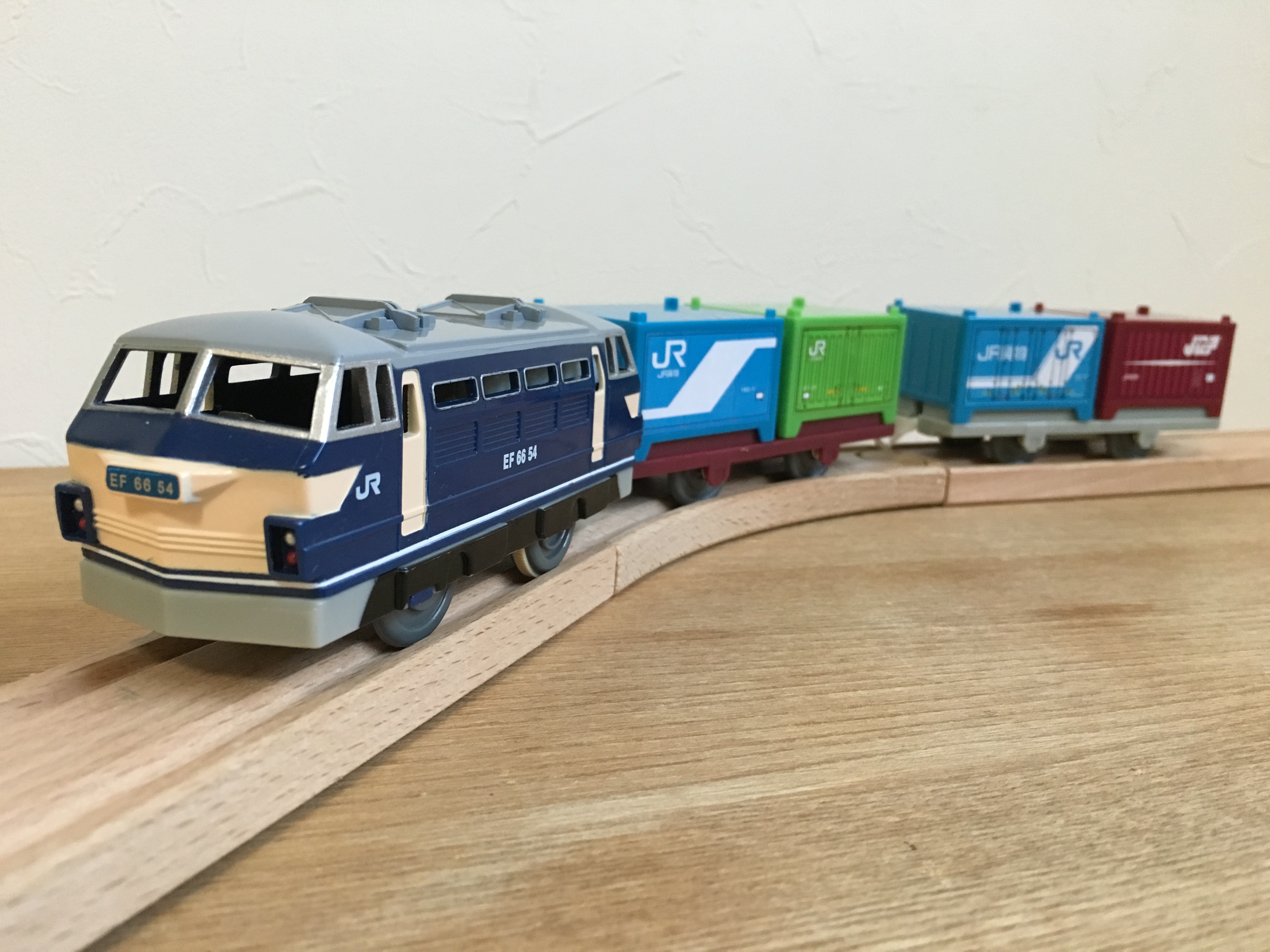 レビュー】プラレール S-60 EF66電気機関車 - プラテツ