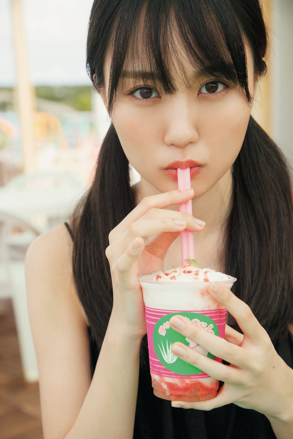 乃木坂46賀喜遥香1st写真集『まっさら』オリコン週間売上14．6万部