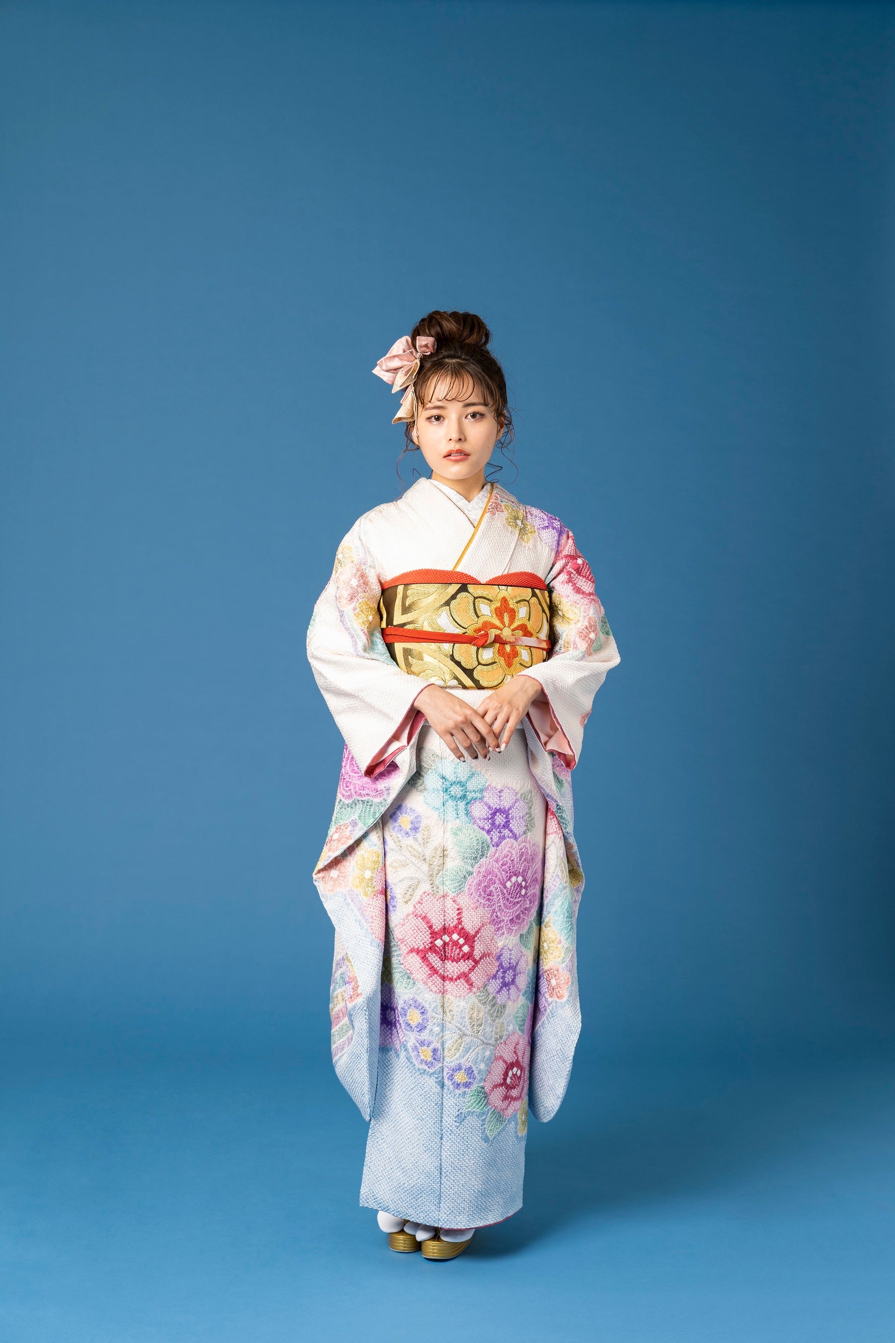 美品 藤娘きぬたや 総絞り 振袖 身丈160.5cm 裄丈64.5