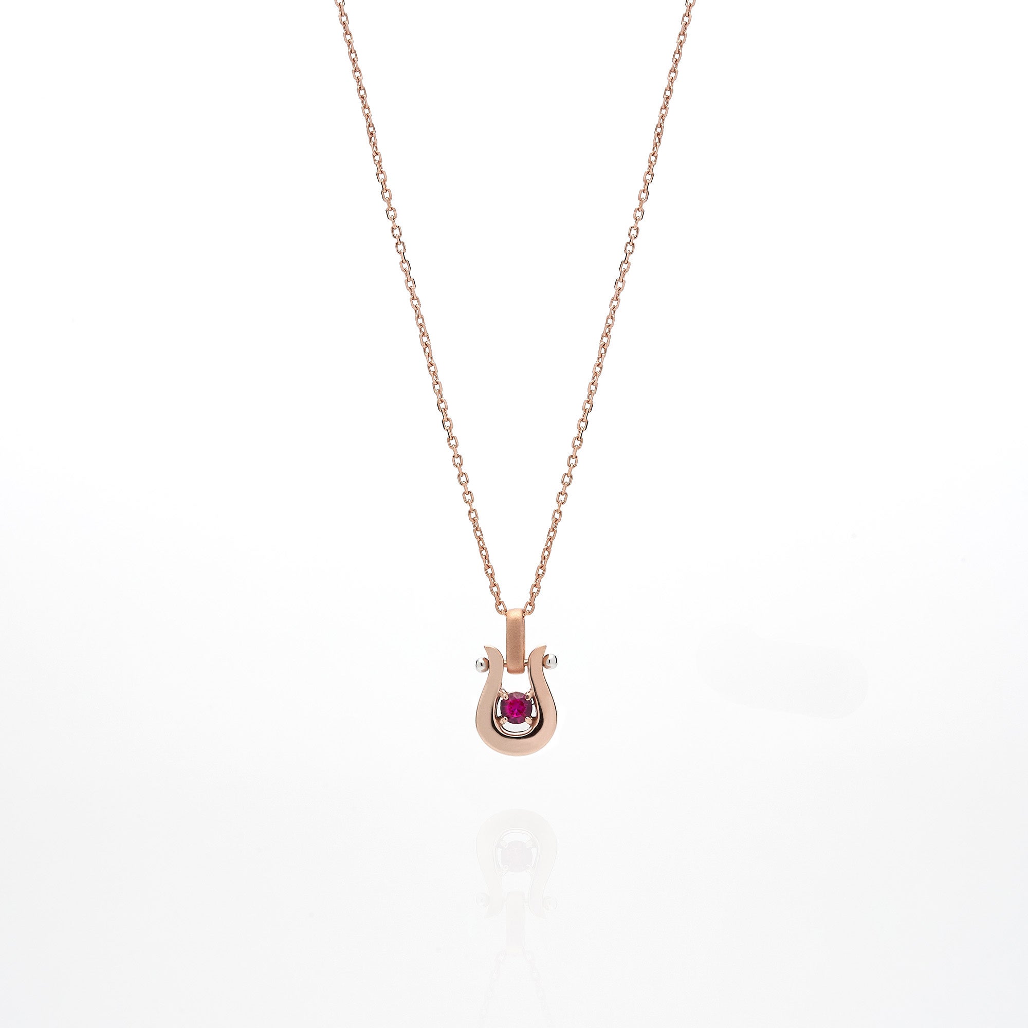 倖田來未がジュエリーブランドGEMCEREYのブランドミューズとして再び