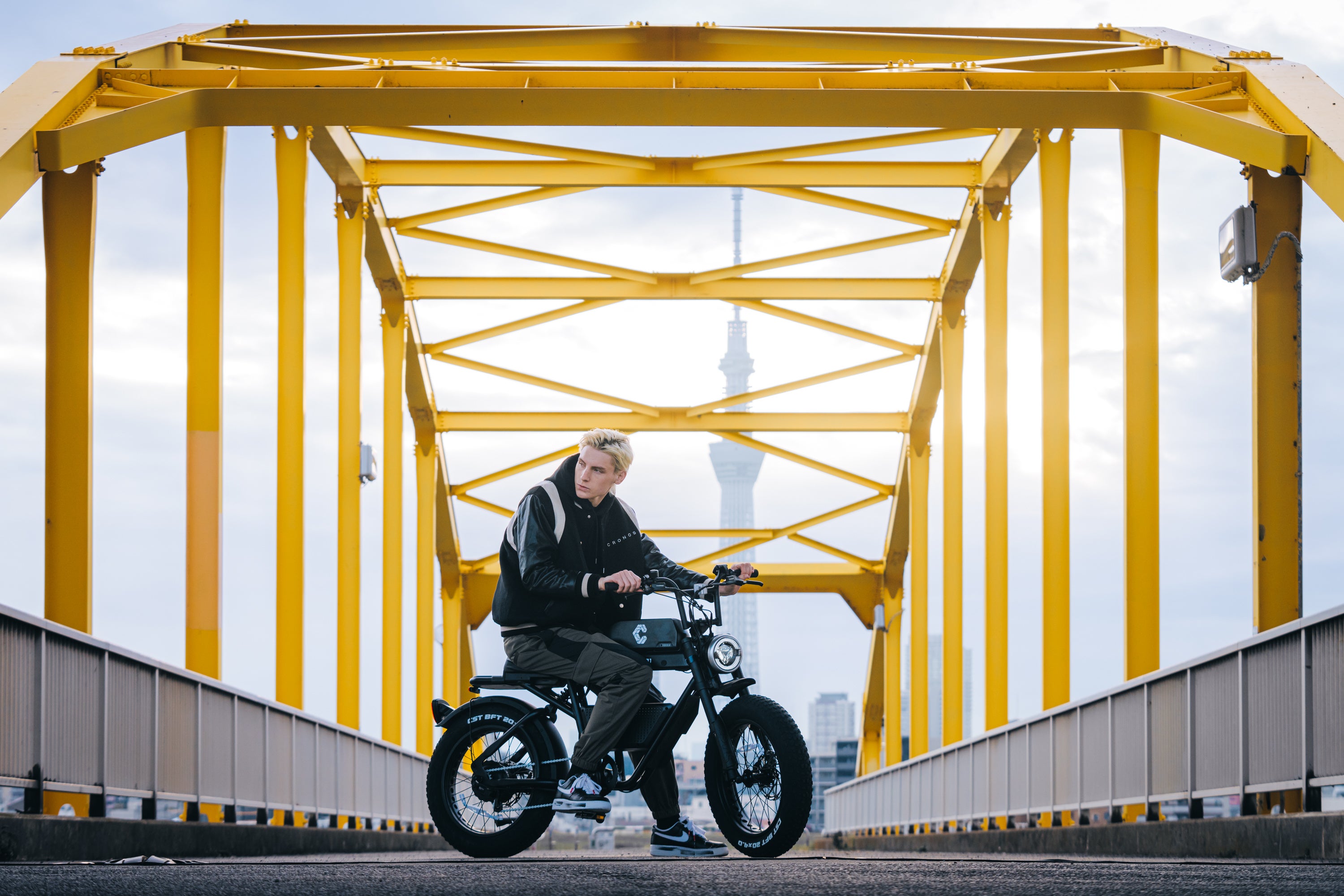 CRONOS」が世界最大の電動二輪モビリティブランド「YADEA」との