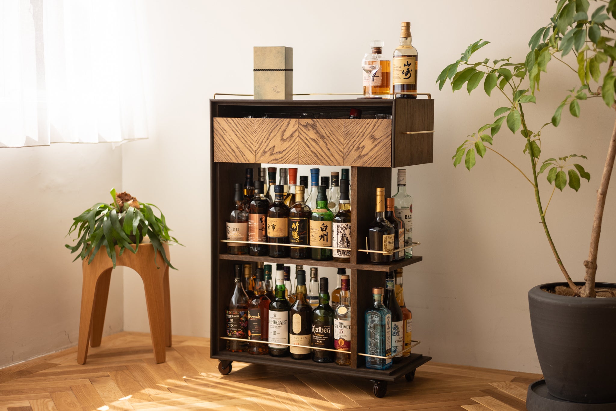 小売 ウイスキー 棚 高級収納棚ウイスキー等