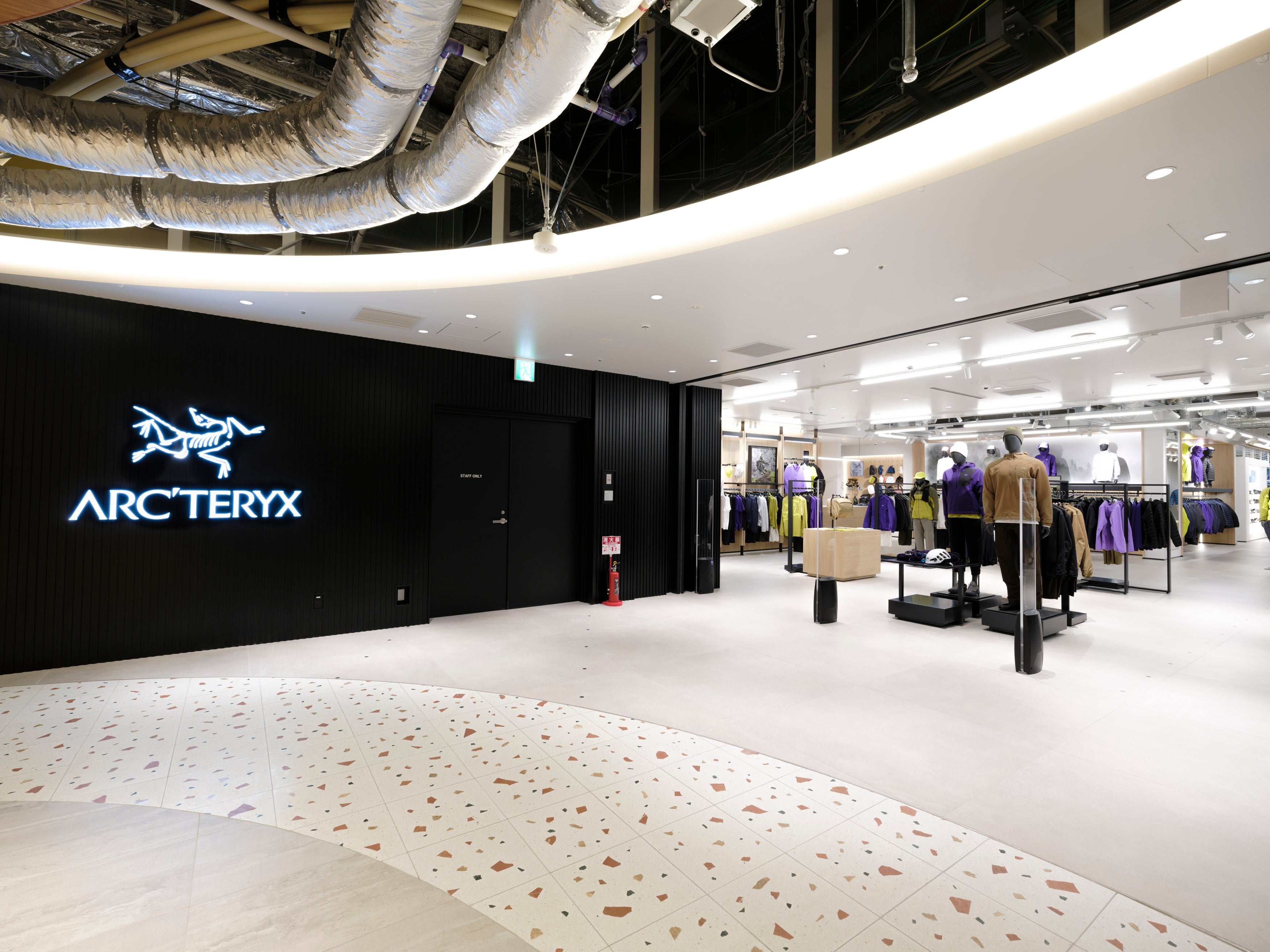 アークテリクス ニュウマン高輪ブランドストア2025年9月12日（金