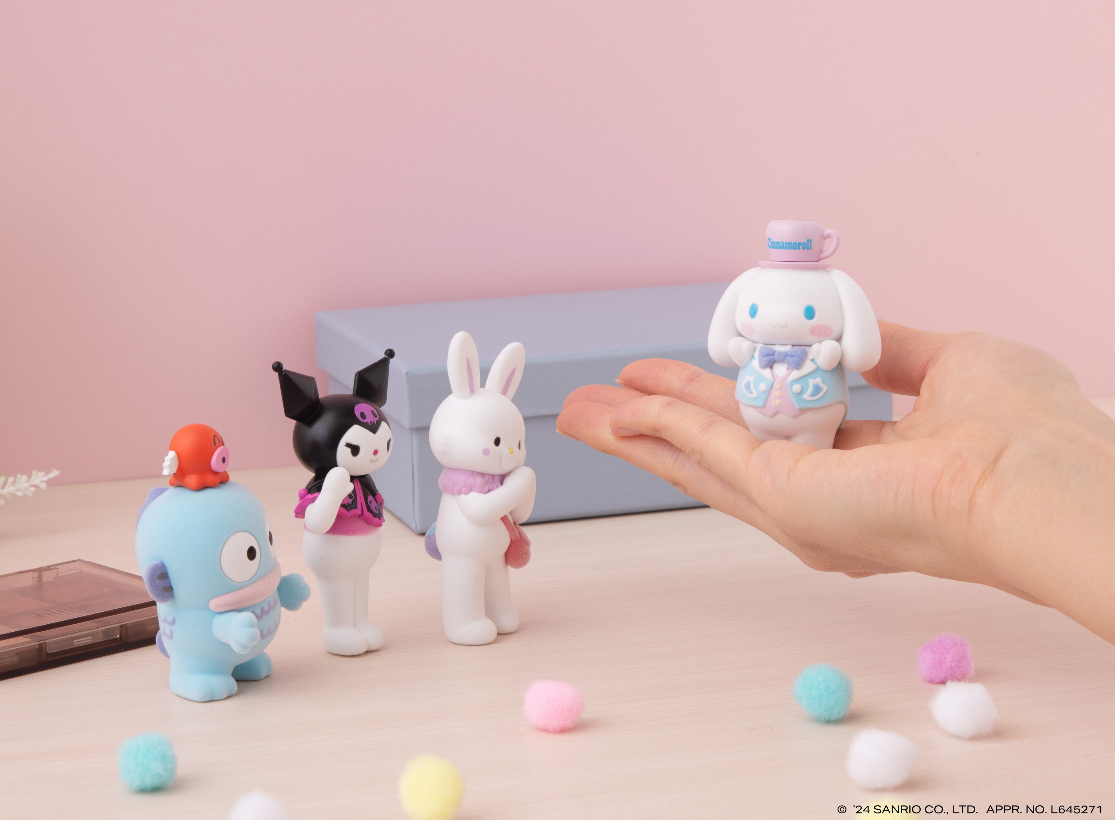 サンリオキャラクターズのライブキャラクターたちが手のひらサイズの