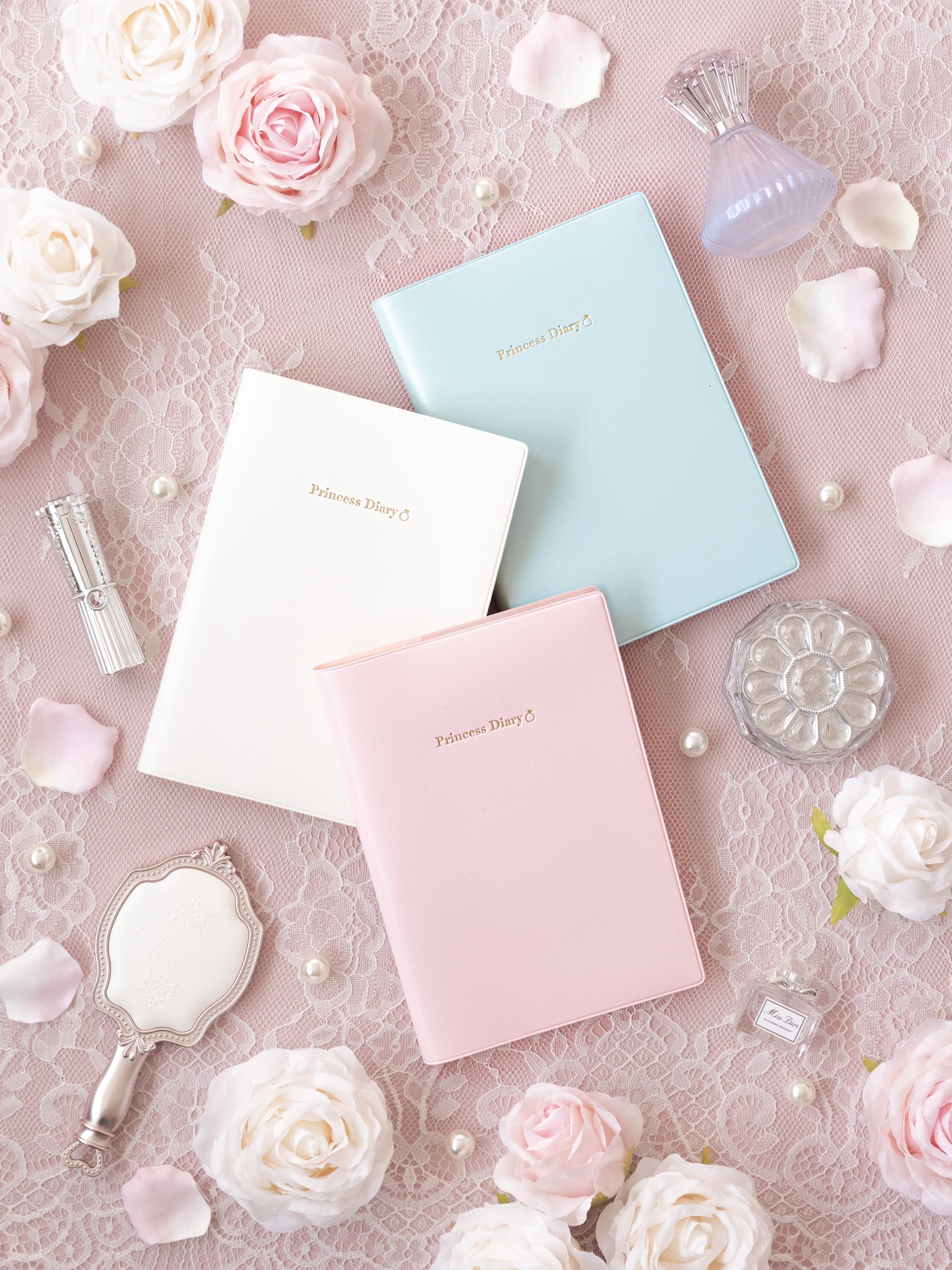 毎年即完売！手に入らないと話題の「お姫さま手帳」2026年版が予約販売