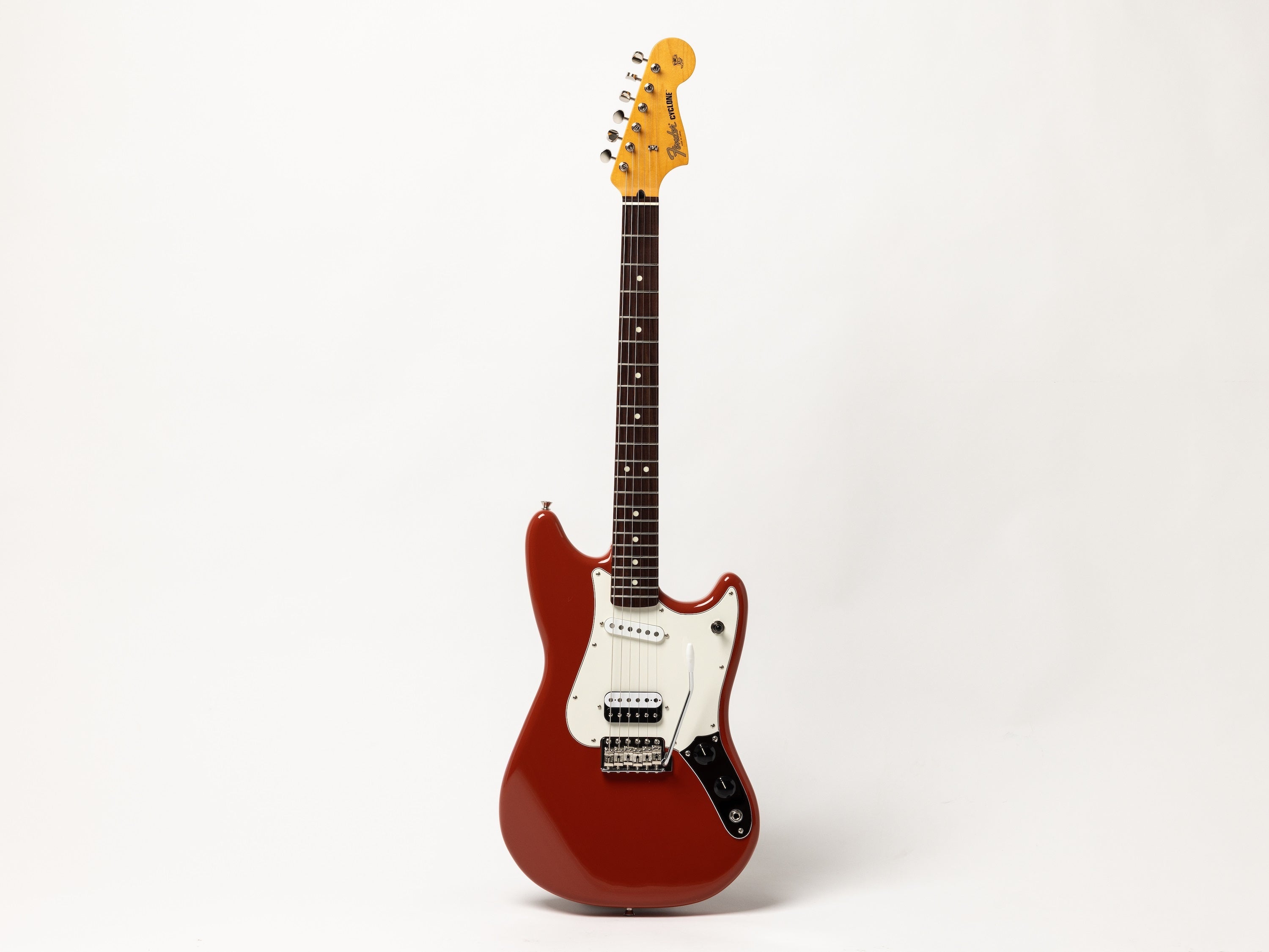 Fender®︎よりユニークな見た目と機能を搭載した新モデル【Made in