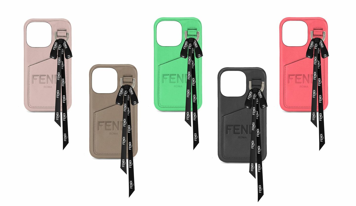フェンディのスマホ小物】多彩なカラーバリエで目移り必至！表参道・新