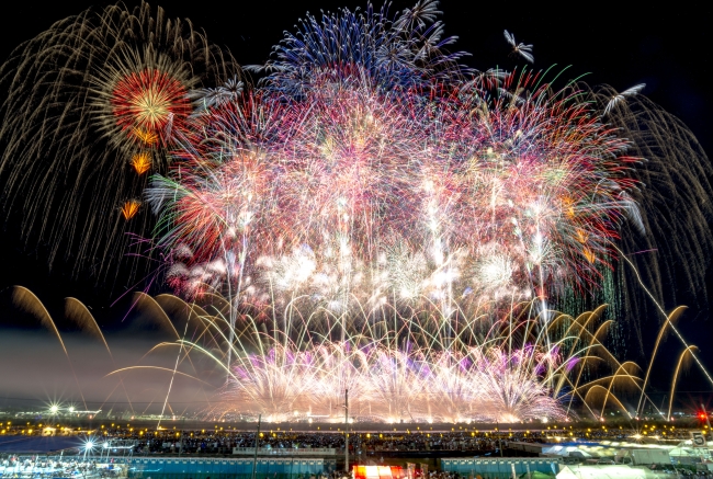 誰でもカンタン・キレイに花火写真が撮影できる！花火写真専用アプリ