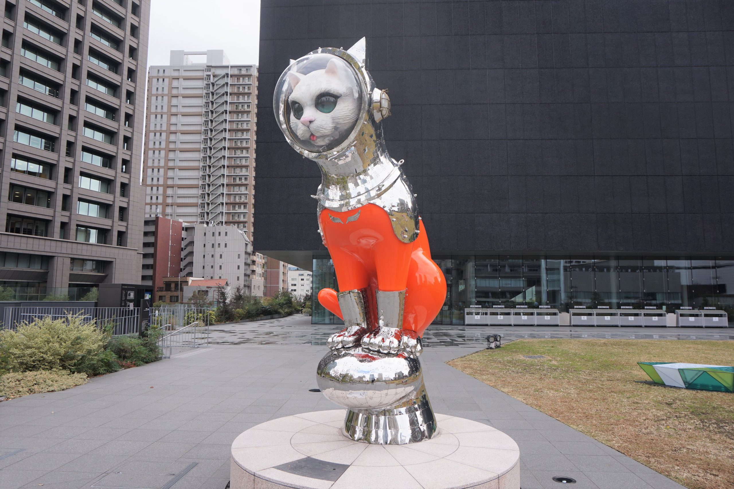 シップス・キャット （ミューズ）」国内各地に設置された船乗り猫作品