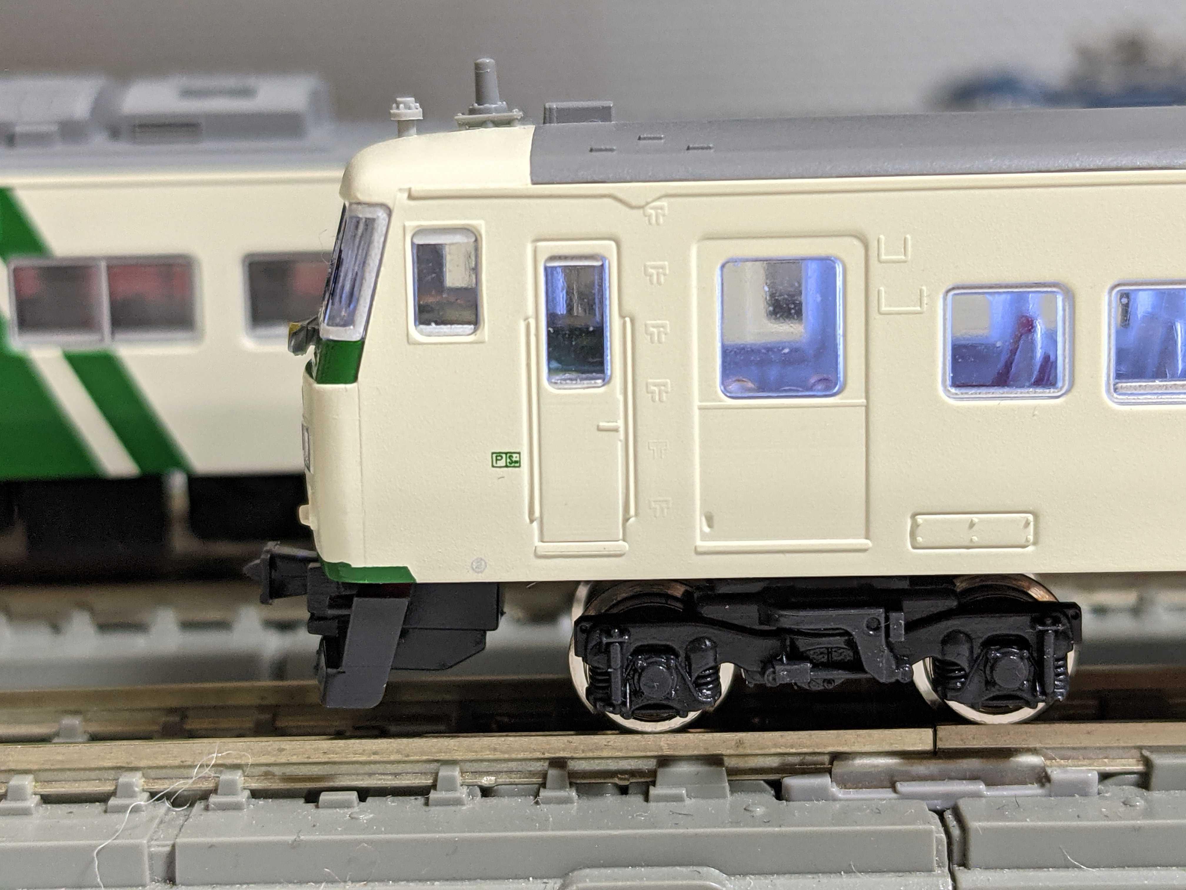 🔵kato 10-443 185系 0番台 A2編成 [踊り子] 入線整備 その① - 竹ノ塚