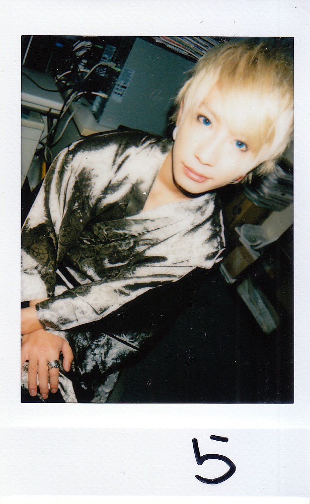 キズ 来夢 チェキ キズ 来夢 チェキ - メルカリ