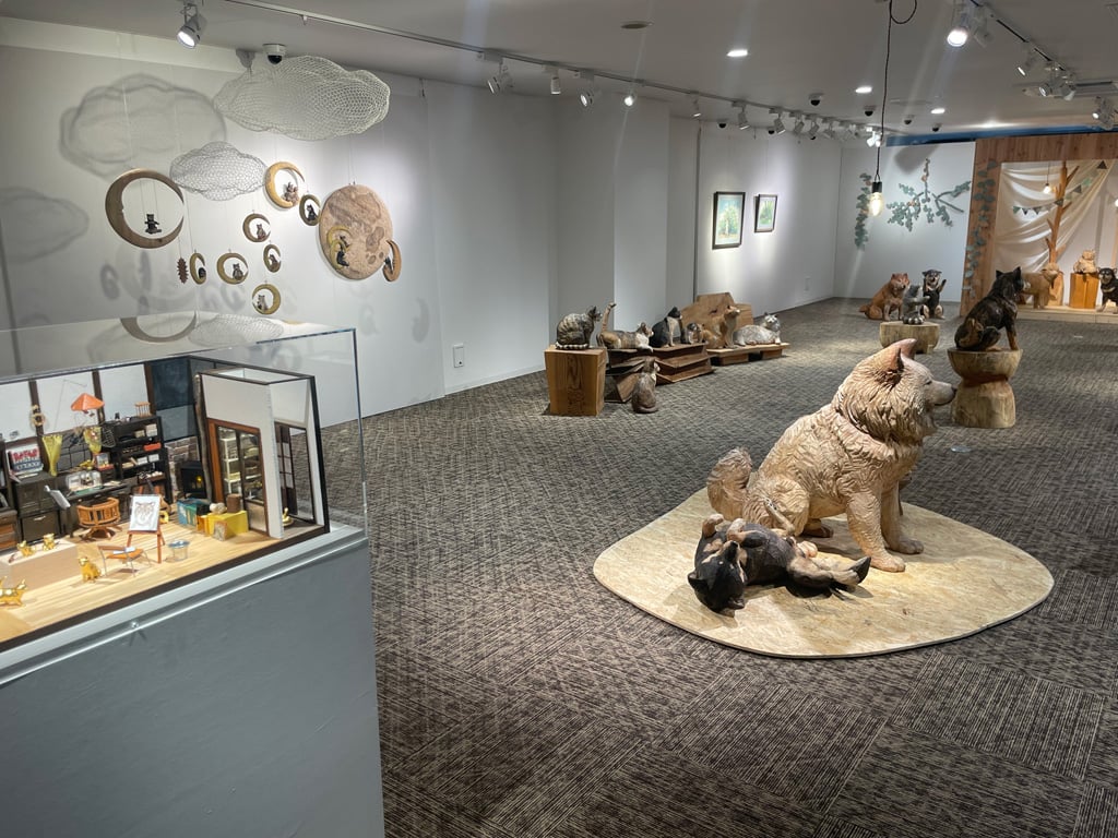秋田犬木彫り 彫り物 オブジェ 秋田県