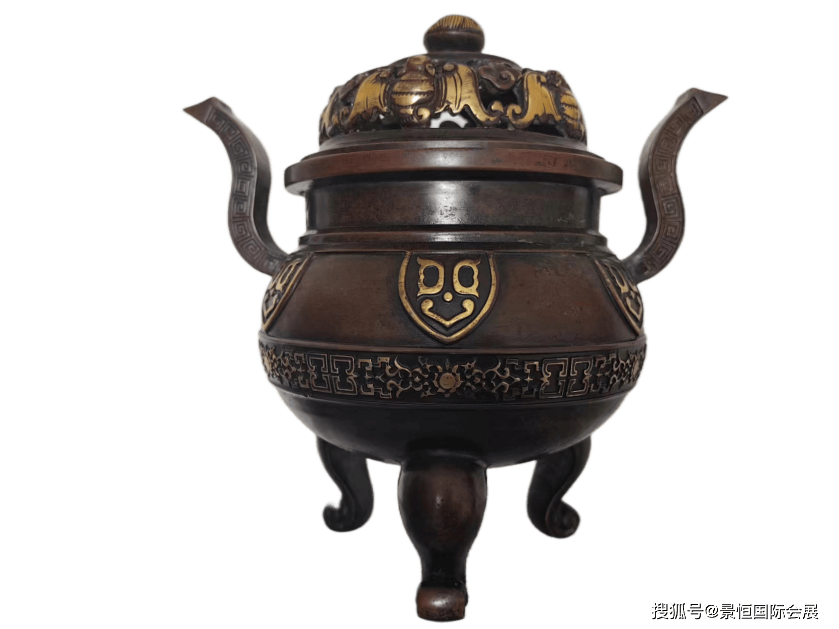 中国铜器收藏的瑰宝：“大明宣德年制”款三足双耳刻花鎏金福在眼前香炉_