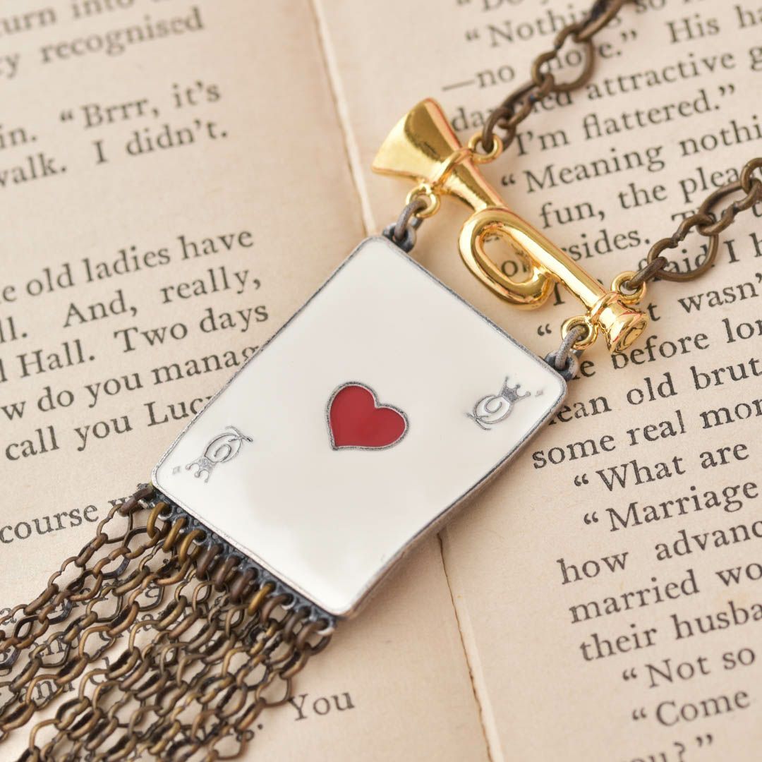 クイーンオブハートフラッグ ネックレス【ディズニー アクセサリー