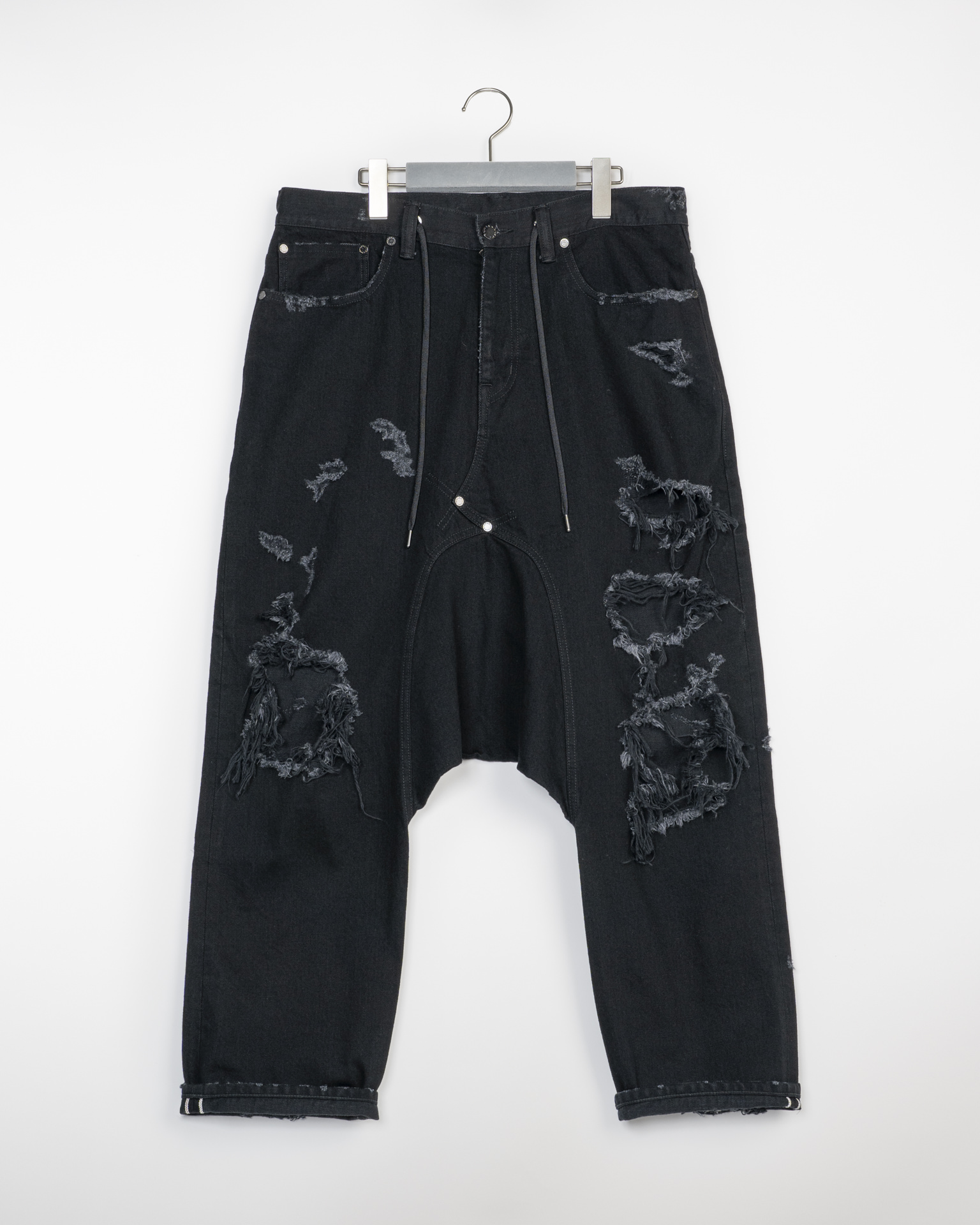 FUMITO GANRYU 公式オンラインストア限定の サルエルのデニムパンツを