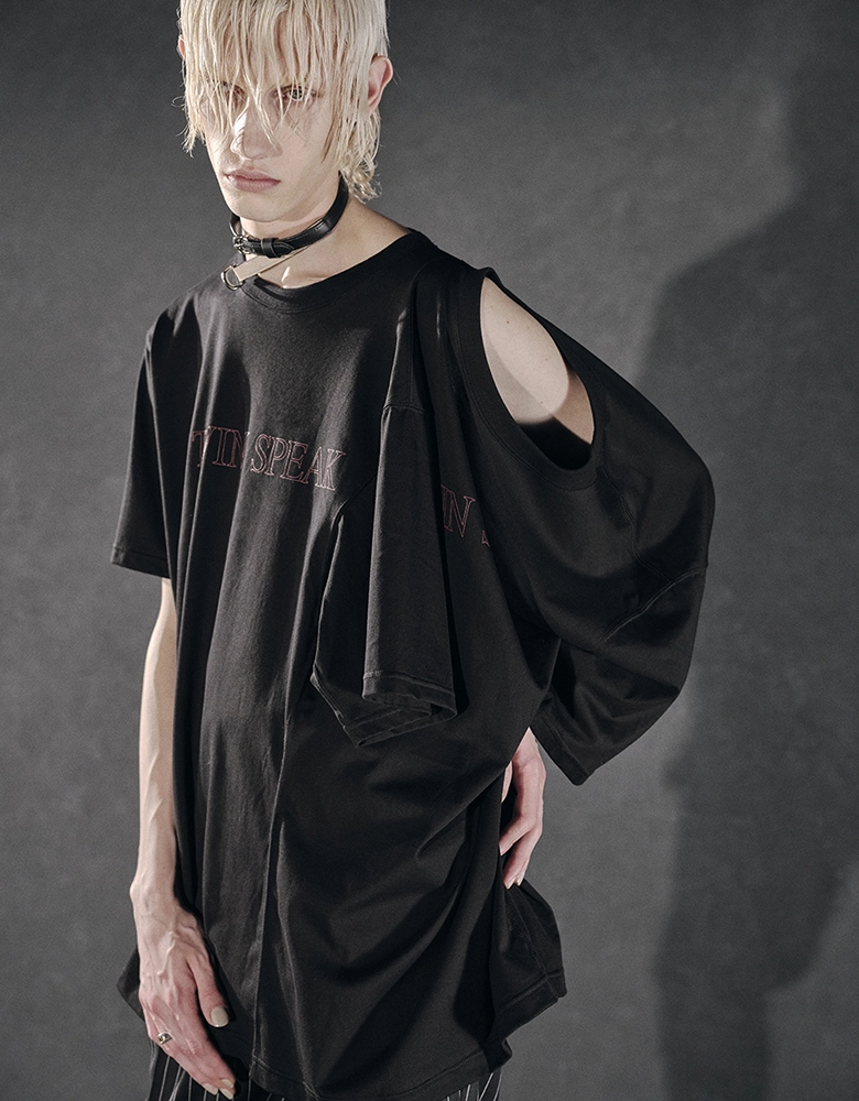 JOHN LAWRENCE SULLIVAN が、新作「双頭の蛇」を含む 2025 年春夏