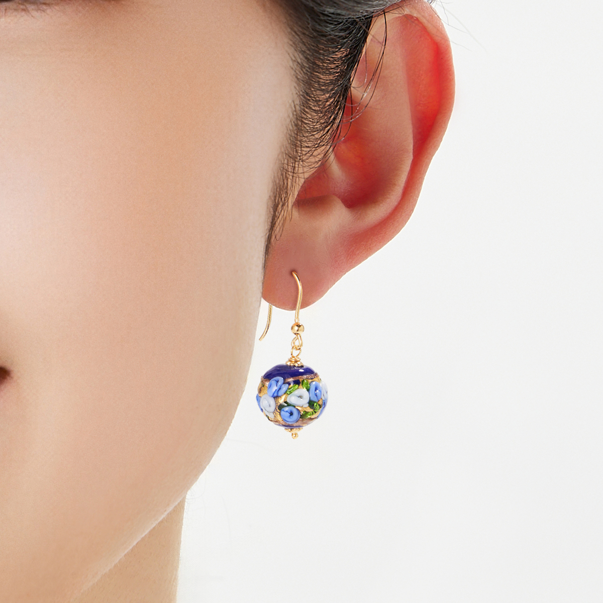 アンティーク☆ムラーノガラス・乳白色丸花☆ドールピアス イヤリング