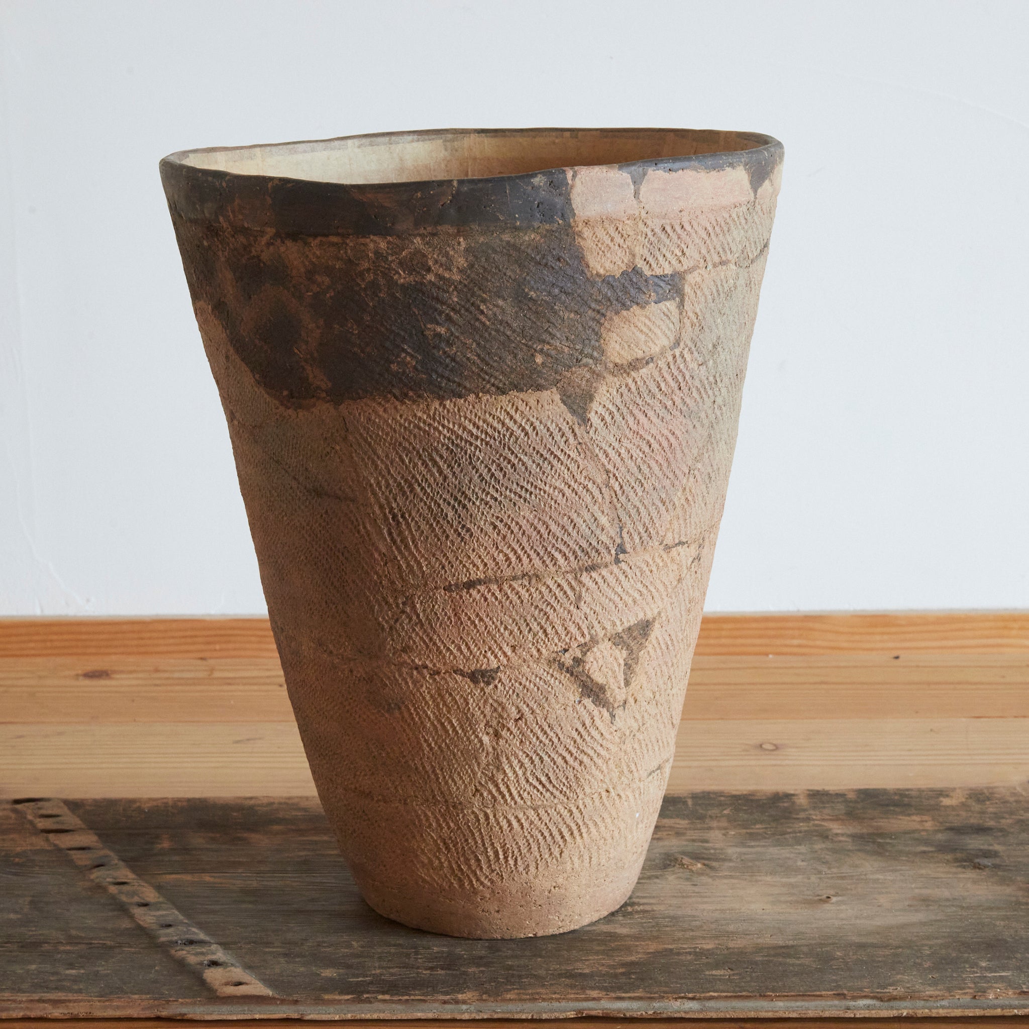 縄文時代 深鉢形土器（10000–300 BCE） | 入蘆花（ロカニイル）