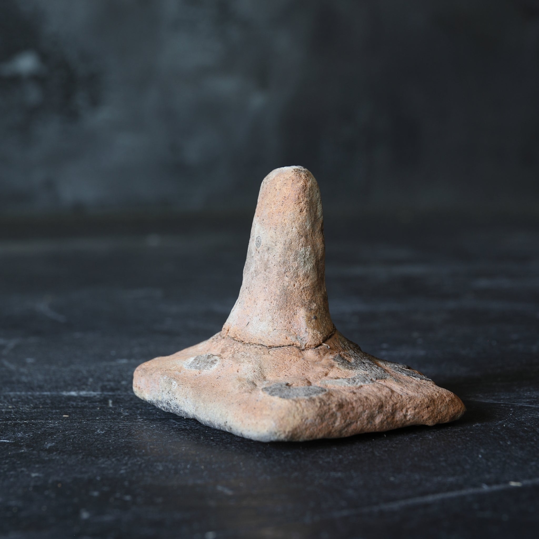 縄文時代 石冠（10000–300 BCE） | 入蘆花（ロカニイル）