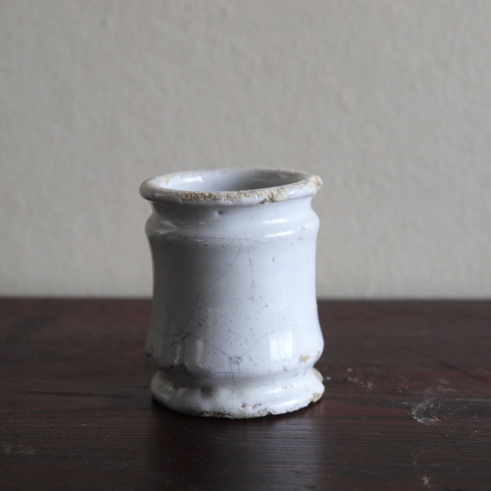 18世紀オランダ 白釉デルフト アルバレロ型小壺（近世：16–19世紀